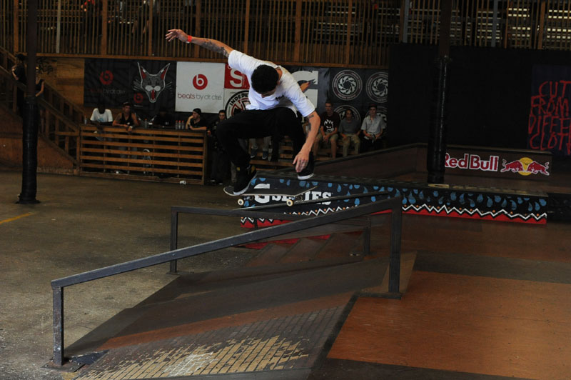 Yonis Molina - fakie flip over the rail